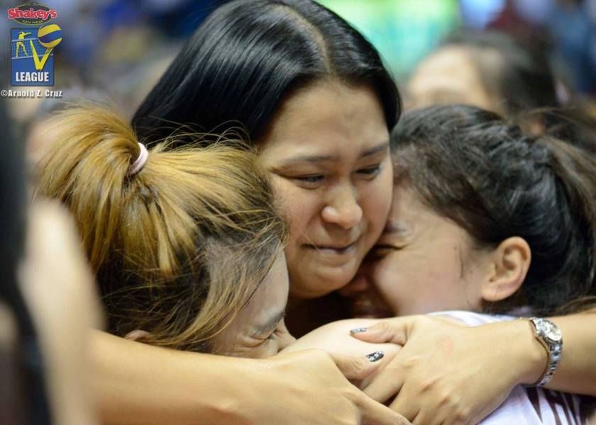 Mayor Antonio with her prize Thai twins